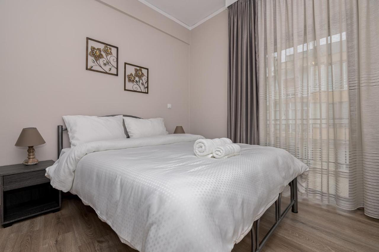 Deluxe Central 2 Bdr Apartment อเล็กซานโดรโพลิส ภายนอก รูปภาพ