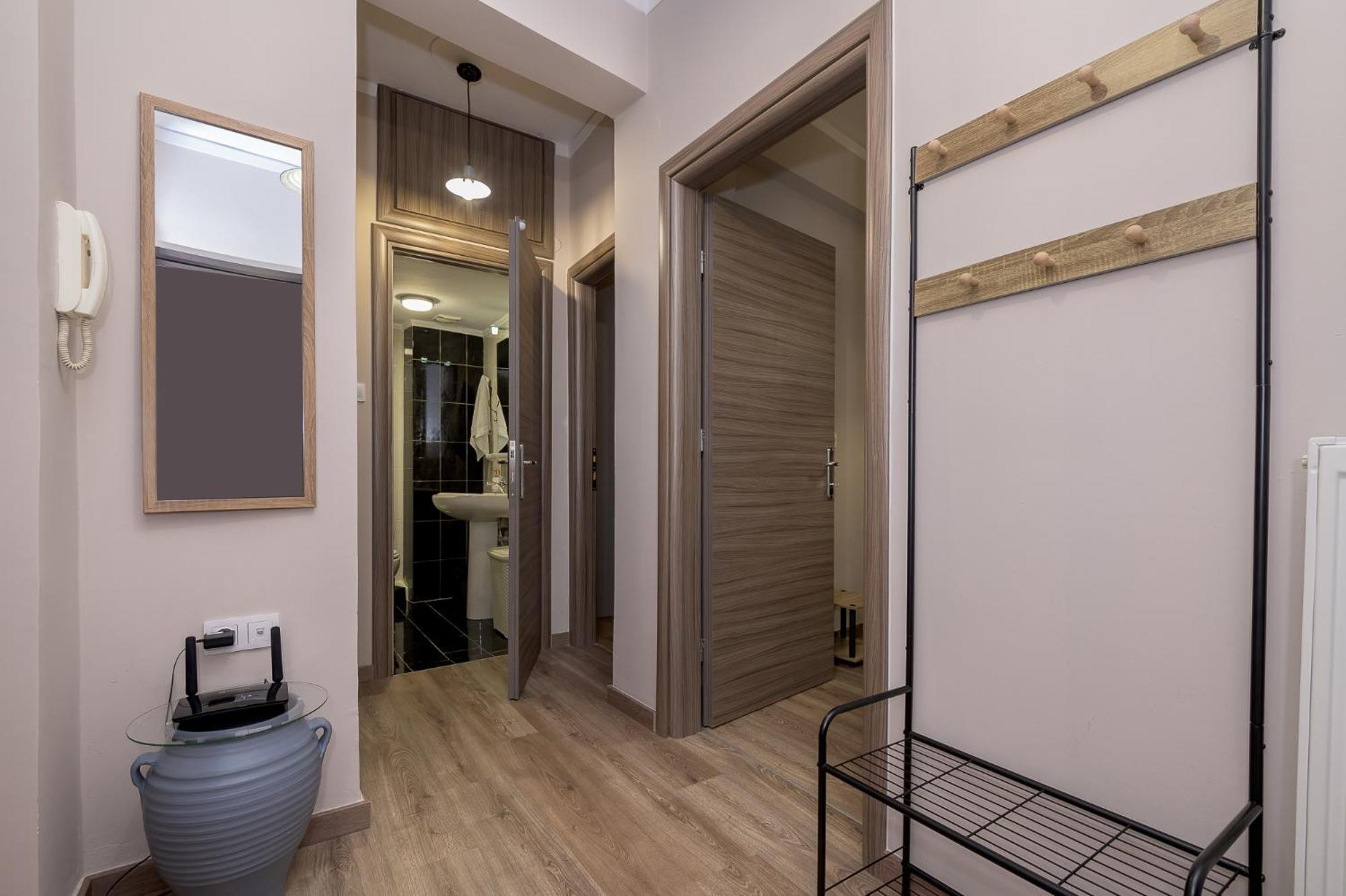 Deluxe Central 2 Bdr Apartment อเล็กซานโดรโพลิส ภายนอก รูปภาพ