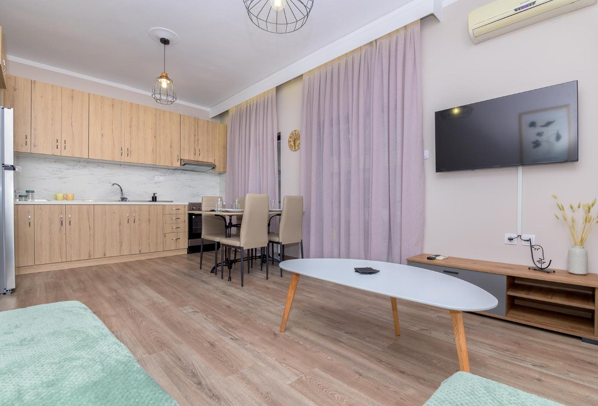Deluxe Central 2 Bdr Apartment อเล็กซานโดรโพลิส ภายนอก รูปภาพ